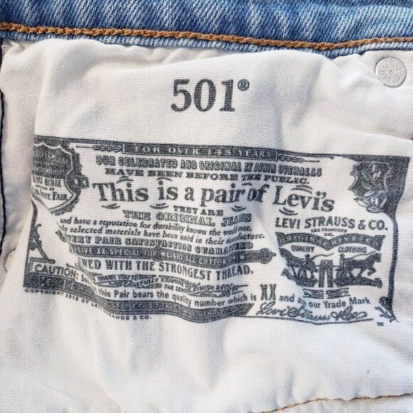Levis 501 Womens Jean Shorts Size 28 Waist Bleach Acid Wash Denim Button Fly - Picture 10 of 10